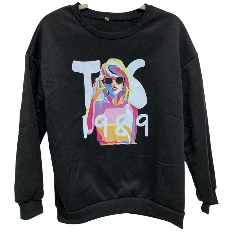 Taylor Swift Black 1989 Graphic Crewneck Pullover Sweater Women’s Size M